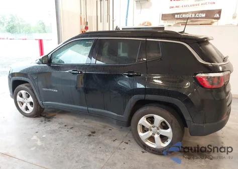 2019 Jeep Compass Latitude 4X4 из США, поврежденный, VIN 3C4NJDBB3KT807823